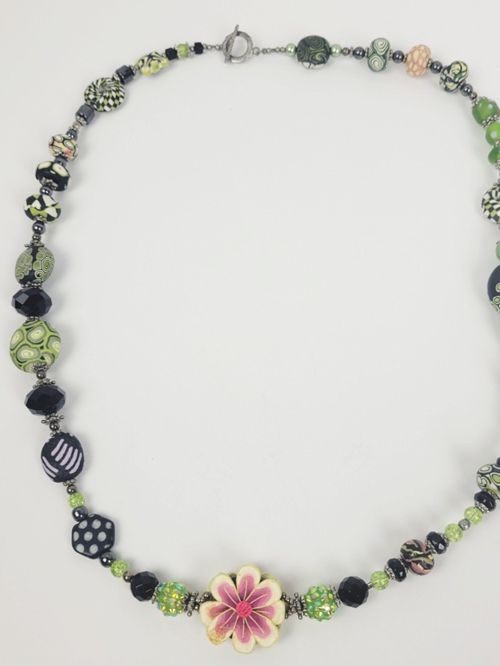 Vtg 90s~Polymer Clay Beaded Necklace~Floral Pendant~Green Black Silver Tone~30"
